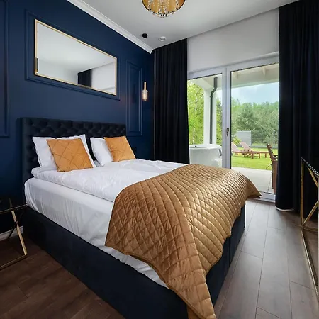 Large Home, Swimming Pool, Sauna, Jacuzzi
