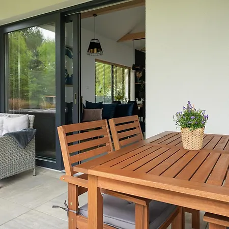Large Home, Swimming Pool, Sauna, Jacuzzi * Odargowo