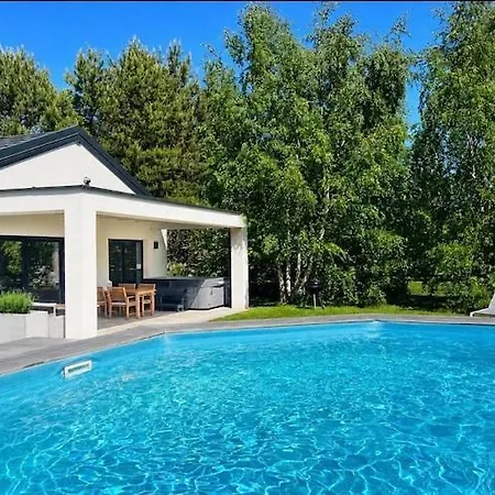 Large Home, Swimming Pool, Sauna, Jacuzzi Dom wakacyjny