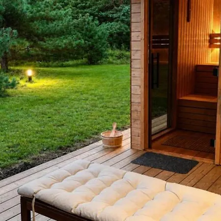 Large Home, Swimming Pool, Sauna, Jacuzzi
