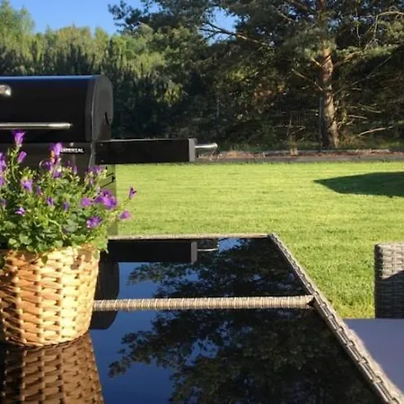 Large Home, Swimming Pool, Sauna, Jacuzzi Odargowo